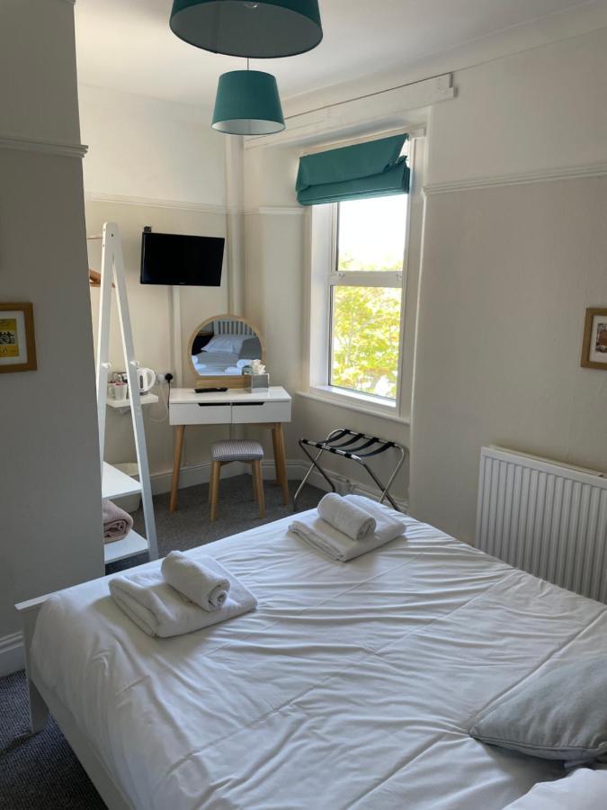 Hayward'S At The Grasmere Keynsham Eksteriør bilde